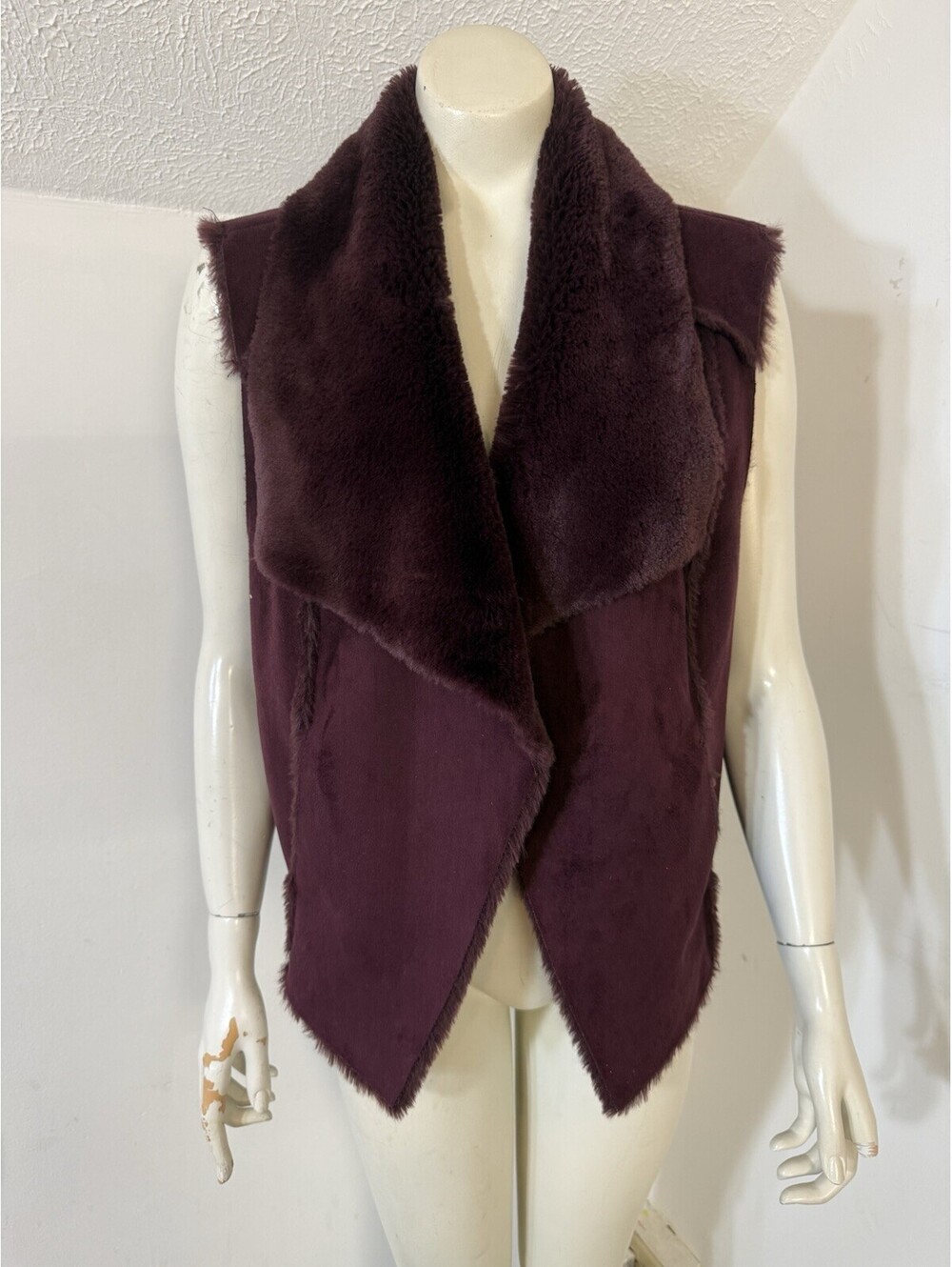 WHBM Womens Large Dark Purple Burgundy Faux Fur Suede Vest Open Front Collar
